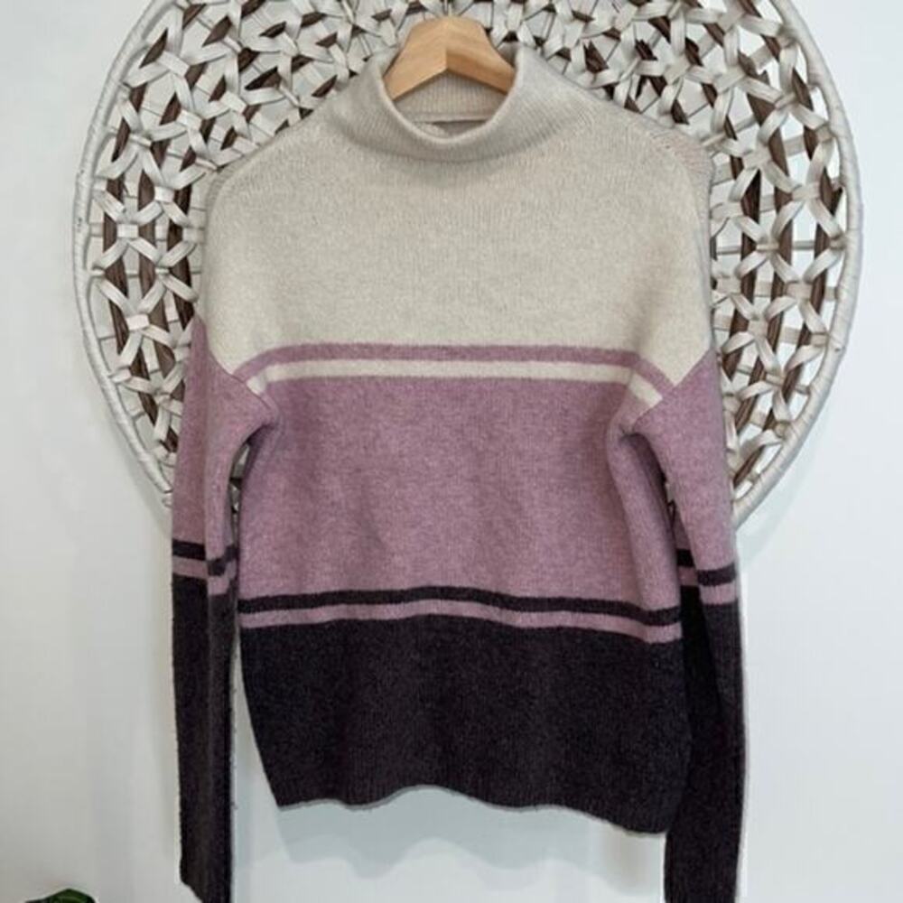 C&C California purple and cream sweater size xsmall - Picture 1 of 6